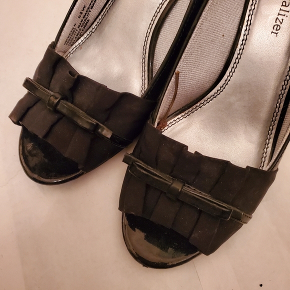 Naturalizer heels - Picture 2 of 3